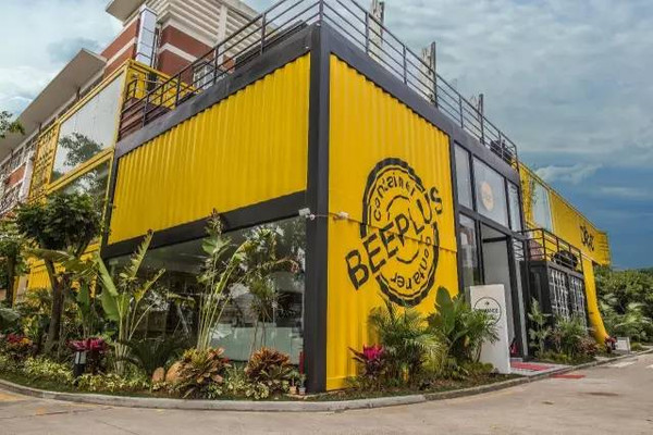 【探店】珠海首家集裝箱餐廳開(kāi)業(yè)了!用9.9元一整只特制燒雞來(lái)歡迎你!