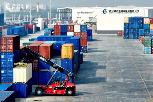 串聯(lián)海港出國(guó) 西安首趟海鐵快線橡膠專列開(kāi)行